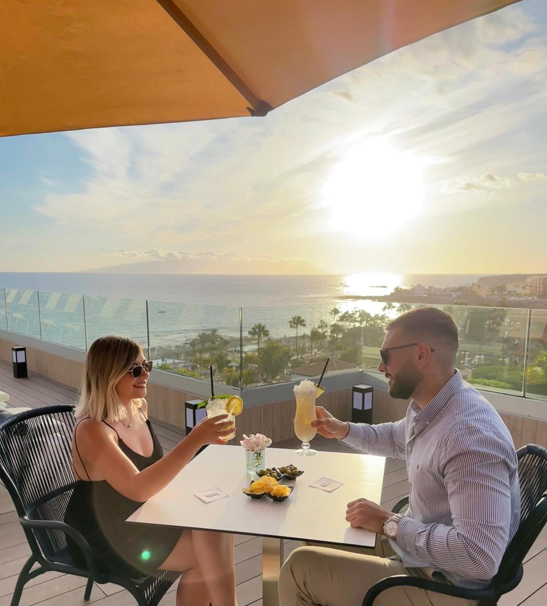 เอช10 คอสตา อเดเจ พาเลส Hotel Costa Adeje  ภายนอก รูปภาพ